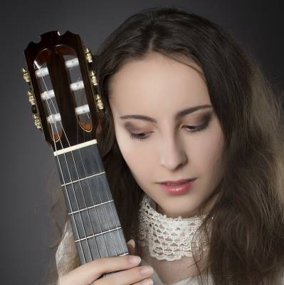 Gitarrelehrer Dominika Svendova