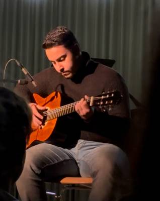 Gitarrelehrer Karim Sawaf