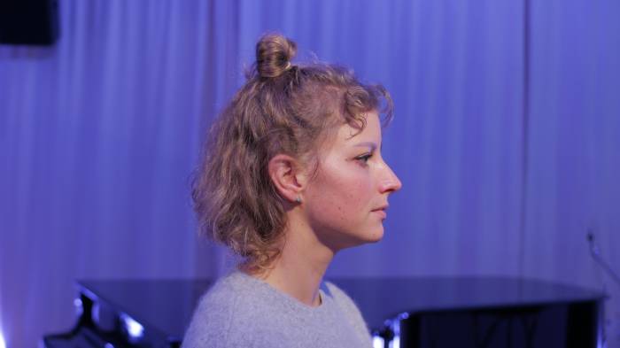 Gesanglehrer Dilenya Mar